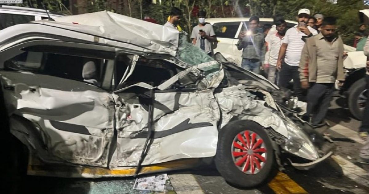 Maharashtra: Over 40 vehicles damaged in a road accident at Pune-Bengaluru highway
